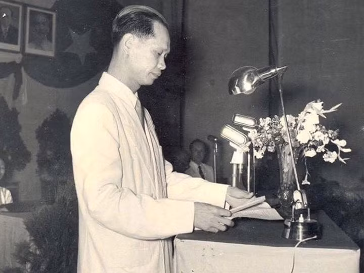 Nhà báo Đỗ Đức Dục- &nbsp;Giám đốc đầu tiên của Trường dạy làm báo Huỳnh Thúc Kháng (Ảnh: Tư liệu)