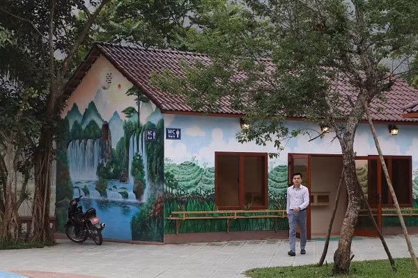 Nhà vệ sinh 5 sao theo tiêu chuẩn của Bộ Văn hóa. Ảnh: Ngô Hùng