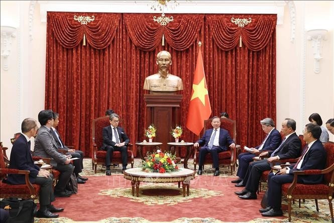 Tổng Bí thư, Chủ tịch nước Tô Lâm tiếp ông Maeda Tadashi, Chủ tịch Hội đồng quản trị Ngân hàng Hợp tác Quốc tế Nhật Bản (JBIC). Ảnh: Thống Nhất/TTXVN Tổng Bí thư, Chủ tịch nước Tô Lâm tiếp ông Maeda Tadashi, Chủ tịch Hội đồng quản trị Ngân hàng Hợp tác Quốc tế Nhật Bản (JBIC). Ảnh: Thống Nhất/TTXVN