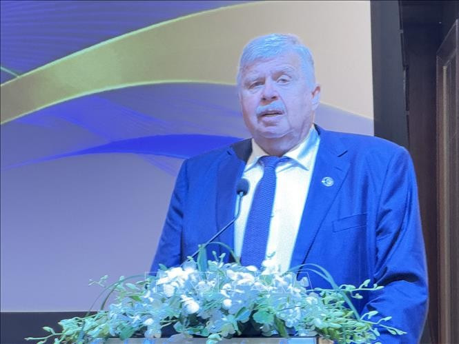 Ông Andrey Belyaninov, Tổng Thư ký Hội đồng nhân dân thế giới, Thành viên Ủy ban UNESCO Liên bang Nga phát biểu tại sự kiện - Ảnh: TTXVN 3.jpg