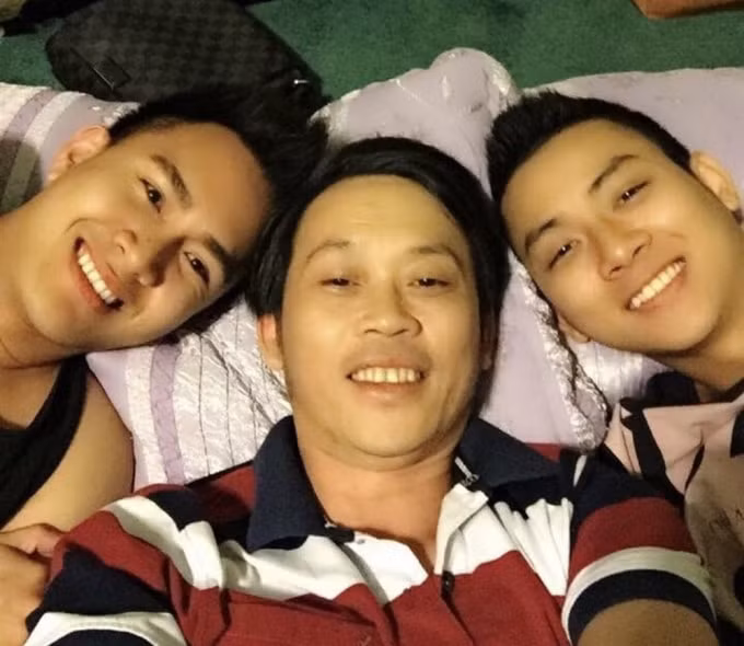 Hoài Linh nhận con nuôi đều là những ngôi sao có tiềm năng lớn.