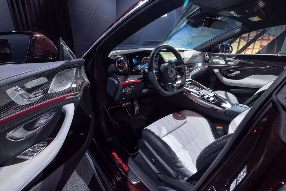 Mercedes-AMG GT 2022 phiên bản 4 cửa. Ảnh: Carscoops