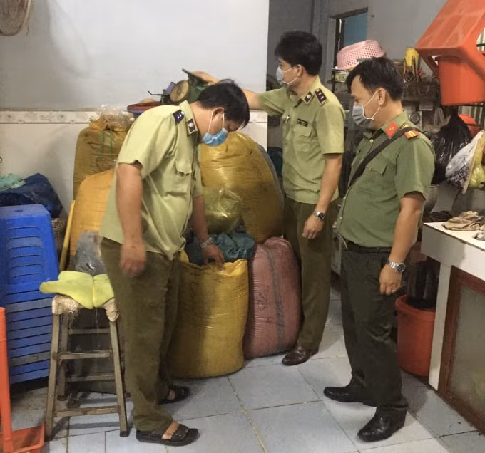 Cơ sở sản xuất, đóng gói trà, cà phê Long Bình, tại huyện Long Hồ, Vĩnh Long.