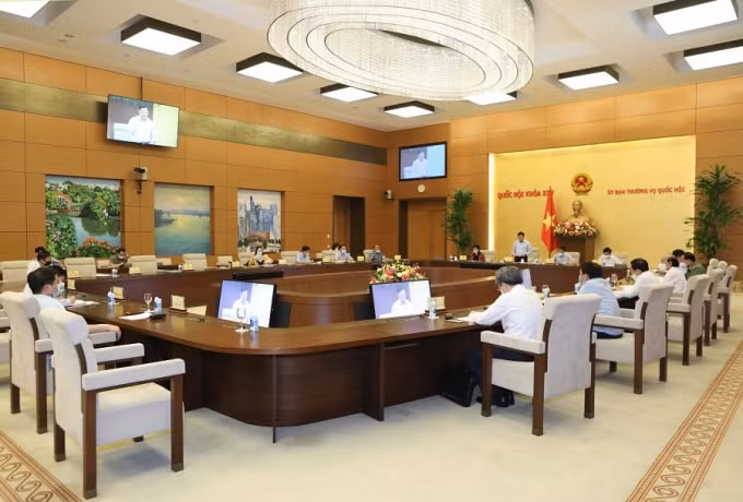 Quang cảnh phiên họp.
