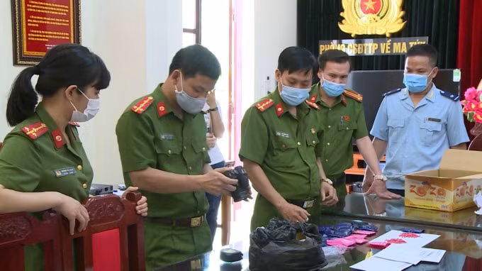 Các tang vật thu giữ tại cơ quan công an