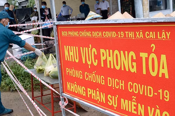 Có 2/14 ca mắc Covid-19 mới ở Tiền Giang đã được chuyển từ Bệnh viện Đa khoa khu vực Cai Lậy đến Bệnh viện Chợ Rẫy do diễn tiến nặng. Ảnh: TL