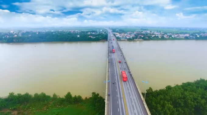 Giao thông thông suốt cũng là tiền đề để Thanh Hóa thu hút giới đầu tư.