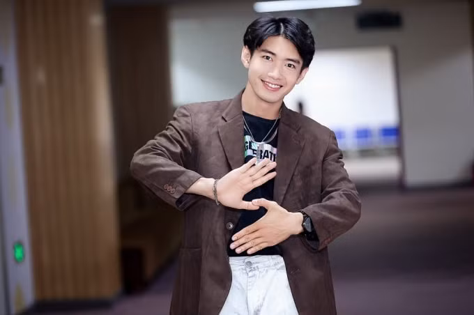 Vũ công Quang Đăng với Vũ điệu hồi sinh.