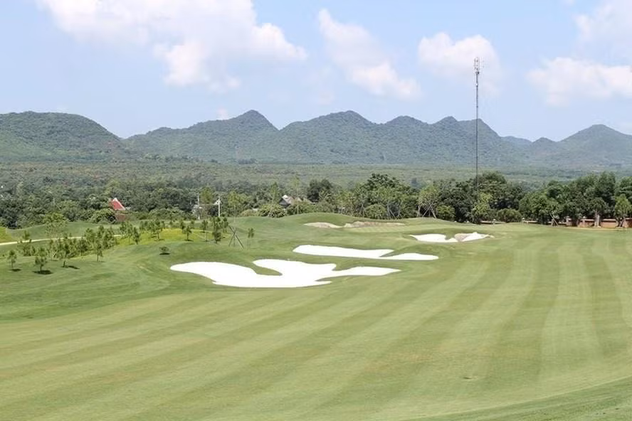 Các sân golf trên địa bàn tỉnh Ninh Bình được mở cửa hoạt động trở lại kể từ 0h00 ngày 12/6. Ảnh: TL