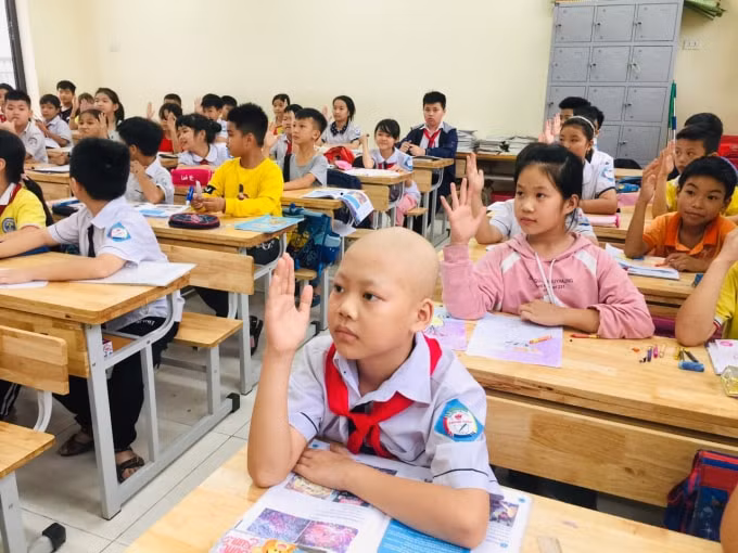 Phạm Văn Niên là cậu học trò luôn nỗ lực vượt khó để vươn lên trong học tập.