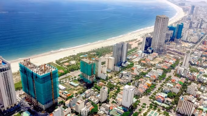 Trong tháng 6/2021, một số ngân hàng thương mại tiếp tục giảm lãi suất cho vay mua nhà, thậm chí có ngân hàng áp dụng mức lãi suất chỉ 5%/năm.