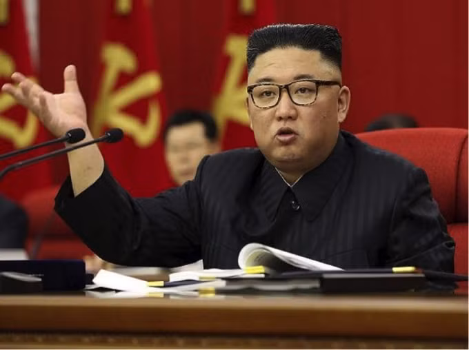 Nhà lãnh đạo Triều Tiên Kim Jong Un phát biểu trong cuộc họp của Đảng Công nhân ở Bình Nhưỡng, Triều Tiên.