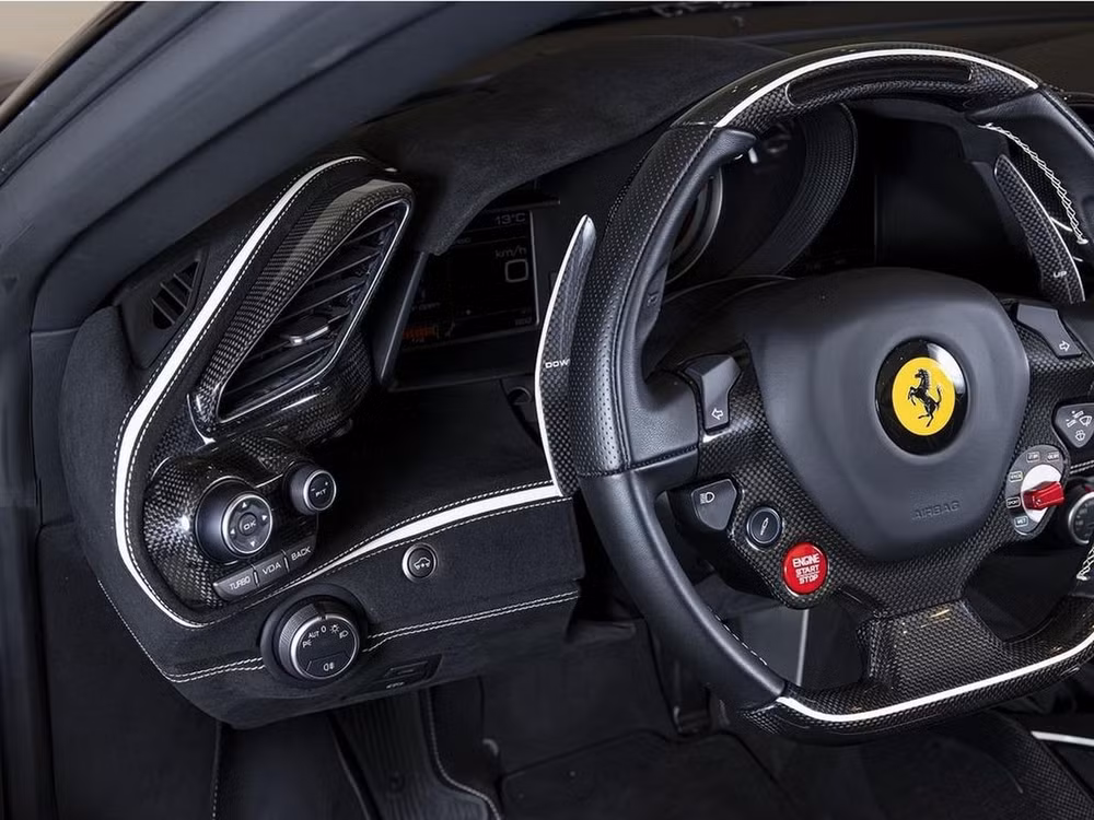 Ferrari J50. Ảnh: Carscoops