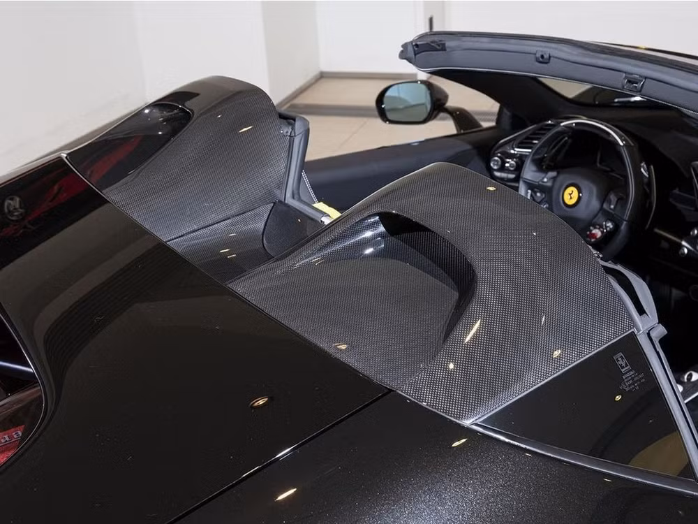 Ferrari J50. Ảnh: Carscoops