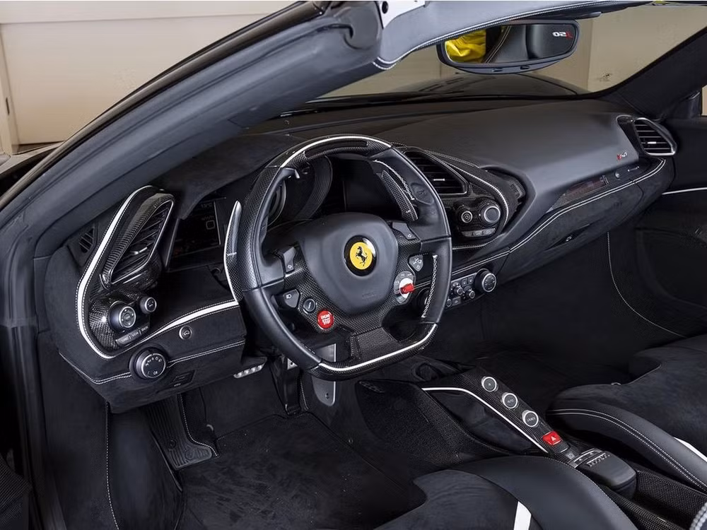 Ferrari J50. Ảnh: Carscoops