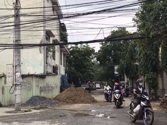 Hàng ngàn hộ dân phải sống tạm bợ do quyền lợi bị hạn chế gần 20 năm qua.
