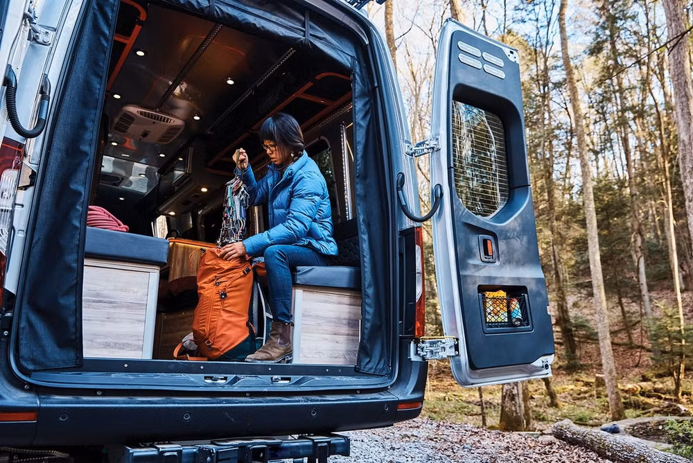 Airstream Interstate 24X 2022. Ảnh: Airstream
