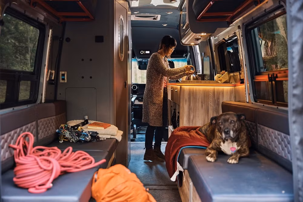 Airstream Interstate 24X 2022. Ảnh: Airstream