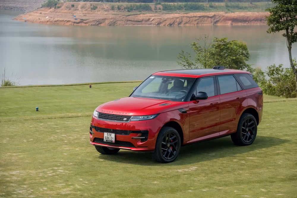 Đánh giá Land Rover Range Rover Sport 2023: Chiếc SUV sang trọng đâm chất thể thao