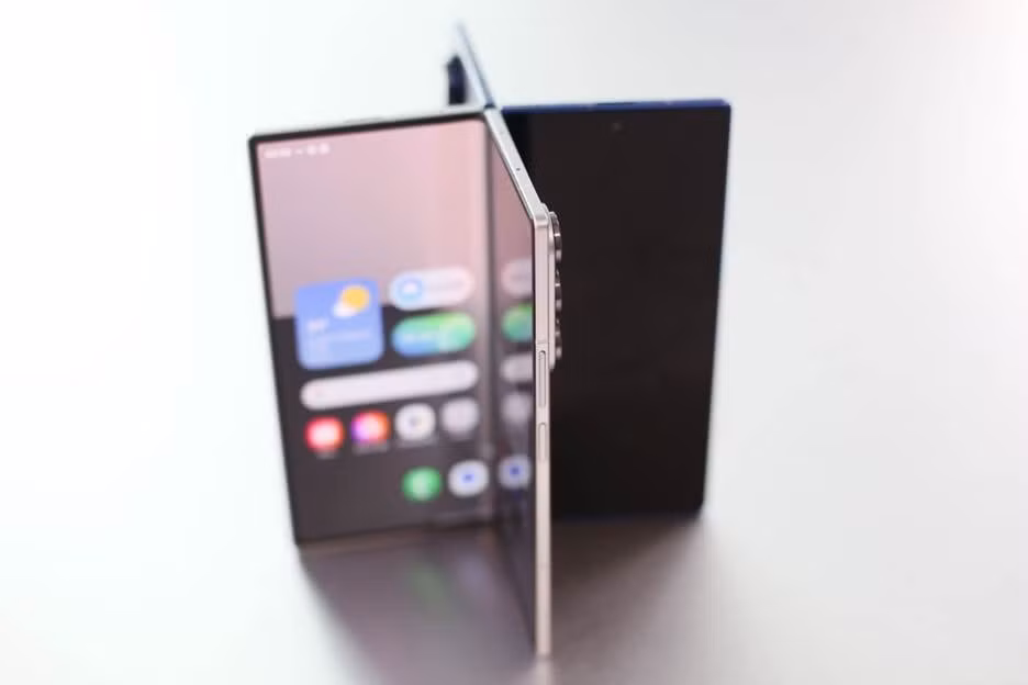 Samsung Galaxy Z Fold7 là smartphone gập mỏng nhất trong lịch sử của Samsung. (Ảnh: Thành Nam)
