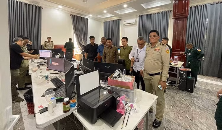 Hơn 2.270 nghi phạm bị bắt giữ trong chiến dịch trấn áp lừa đảo trực tuyến. Ảnh: KhmerTimes.