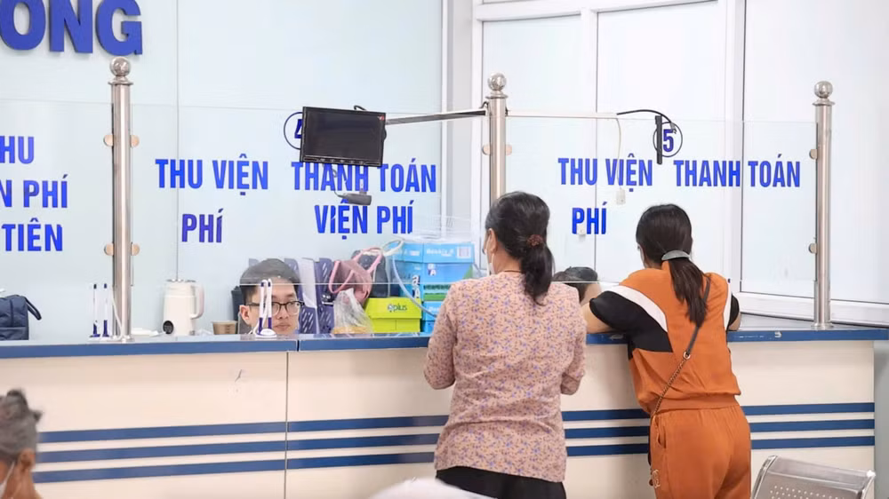 Khám bệnh tại nhà giúp người dân tiếp cận dịch vụ y tế thuận tiện hơn, đặc biệt là người già, người khuyết tật và bệnh nhân mạn tính.