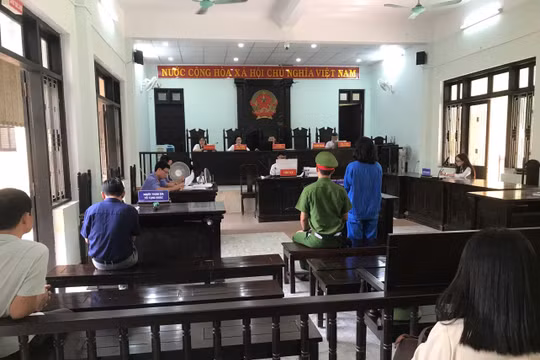 Cựu cán bộ thi hành án ở Huế bị tuyên 17 năm tù