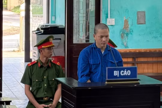 Huế: Đối tượng bẻ gãy "Ngai vua triều Nguyễn" lĩnh án hơn 3 năm tù