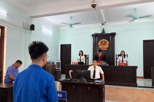 Bác sĩ Bệnh viện Trung ương Huế lĩnh 11 năm tù vì tội trộm cắp tài sản