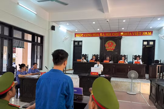 Tin lời hứa làm nhanh sổ đỏ, 5 người dân ở Huế mất hàng trăm triệu đồng