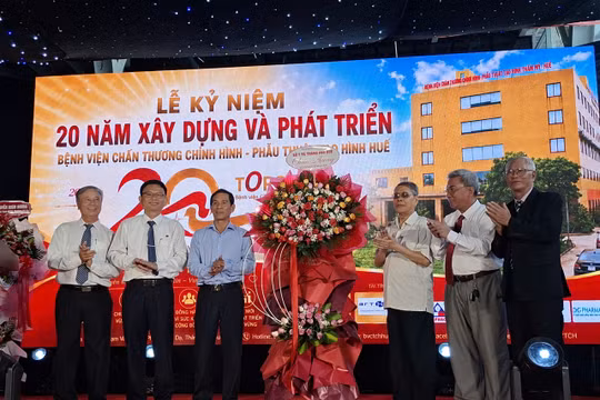 Bệnh viện Chấn thương Chỉnh hình - Phẫu thuật Tạo hình Huế: Kỷ niệm 20 năm thành lập 