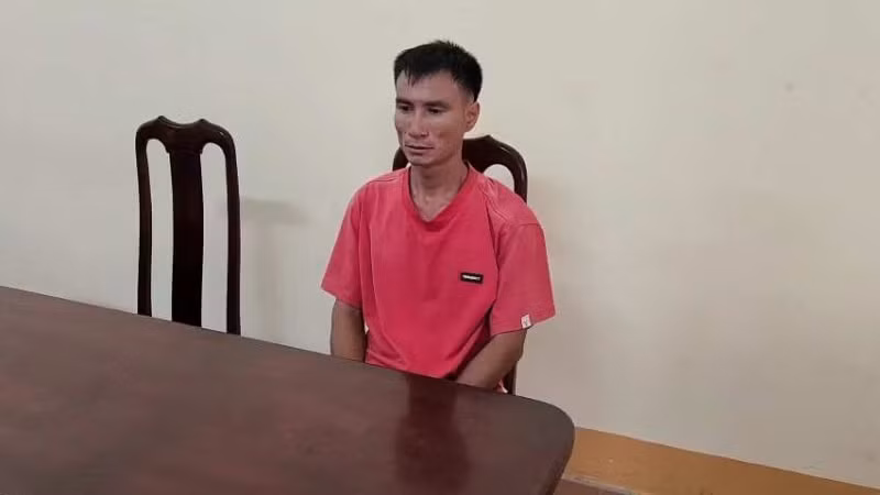 bat doi tuong lua ban ca em ruot cho bon buon nguoi hinh 1