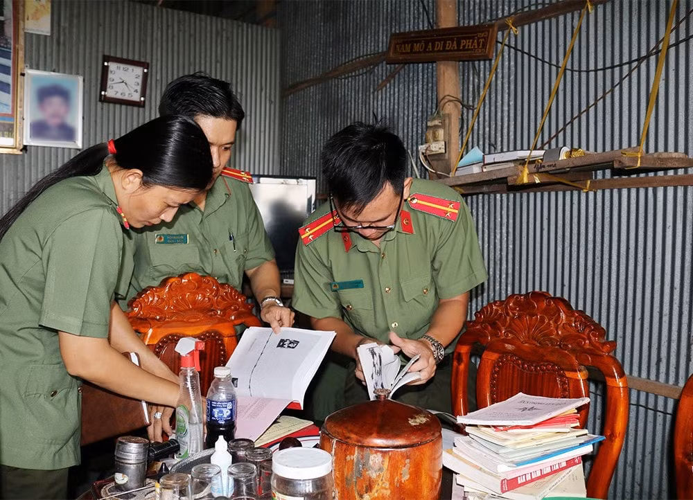 bat doi tuong phan dong loi dung khong gian mang de chong pha dang nha nuoc hinh 2