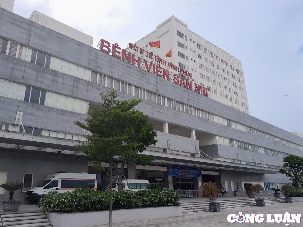vinh phuc benh vien san nhi hon 1000 ty dong vua khai thac da xuong cap hu hong hinh 1