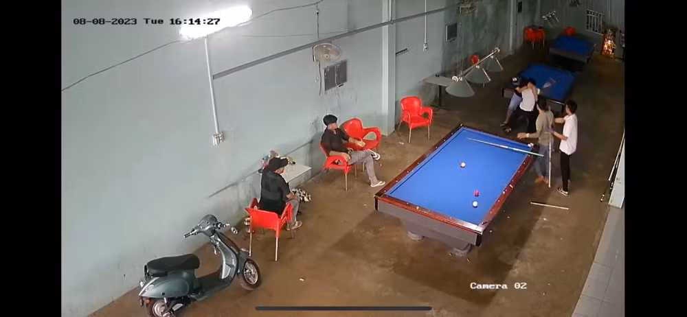gia lai mau thuan trong luc danh billiards thanh nien dung dao chem ban tu vong hinh 1