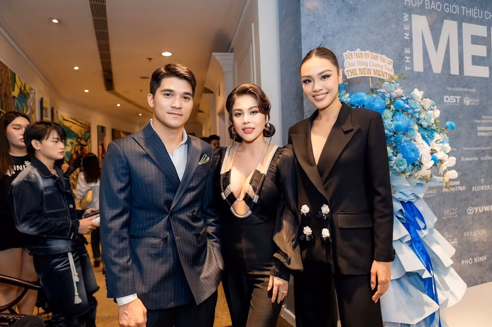 hoa hau nguyen nhu quynh hoi ngo huong giang thanh hang ho ngoc ha cung dan sao dinh dam tai the new mentor 2023 hinh 2
