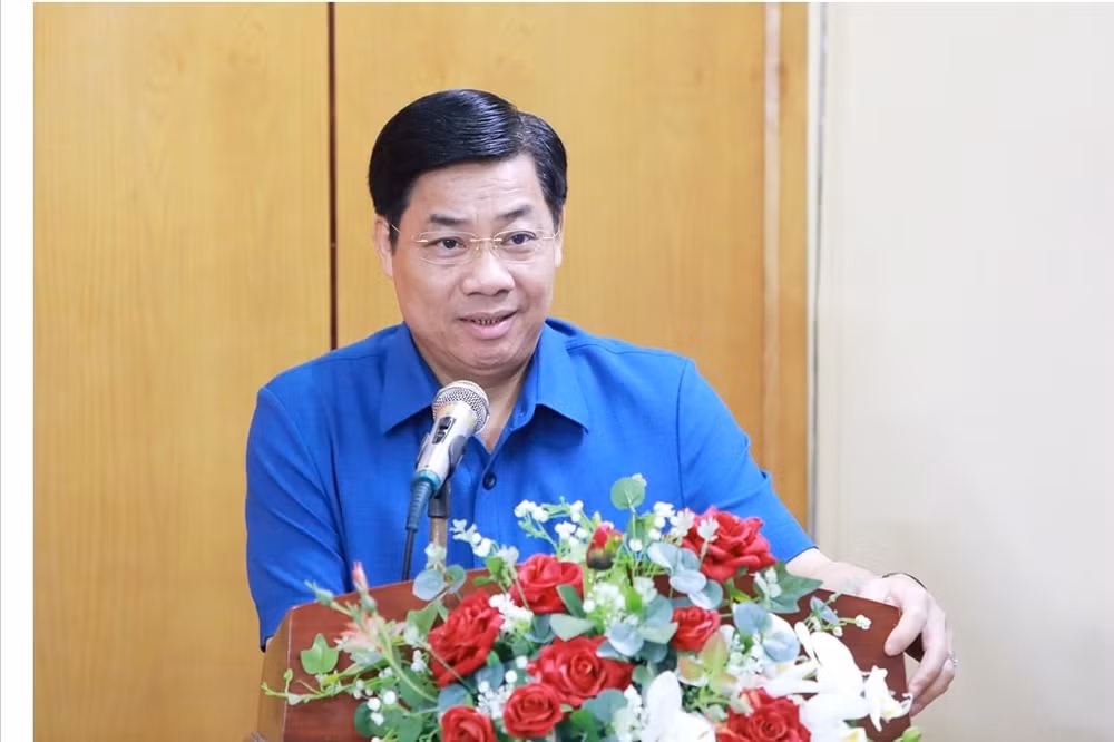 bac giang cong bo quyet dinh ve cong tac can bo tai ban tuyen giao tinh uy va huyen luc ngan hinh 2