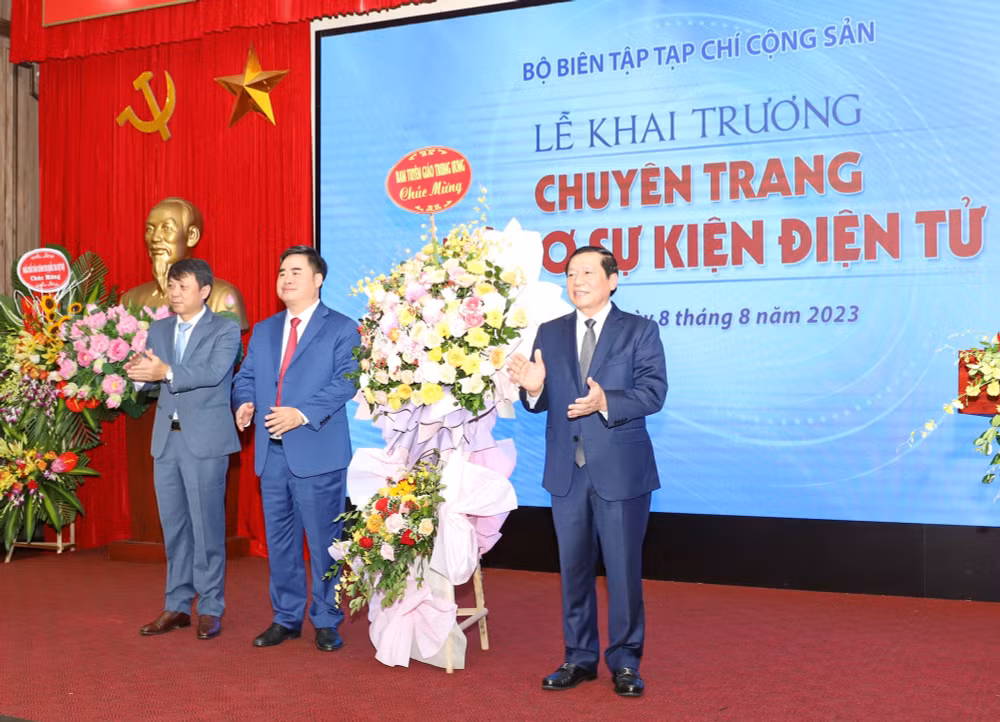 tap chi cong san ra mat chuyen trang ho so su kien dien tu hinh 1
