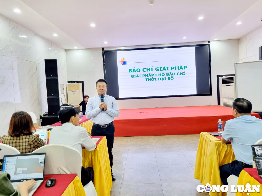 tap huan bao chi giai phap giai phap cho bao chi thoi dai so hinh 2