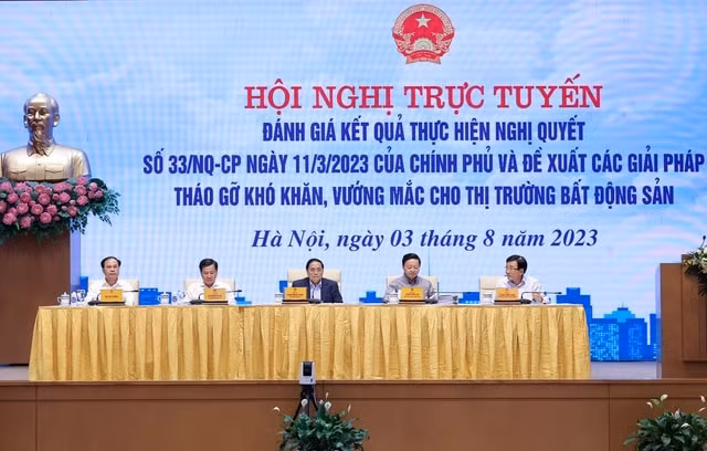 bao chi can de xuat goi mo cac giai phap de thao go cac kho khan cua thi truong bat dong san hinh 1