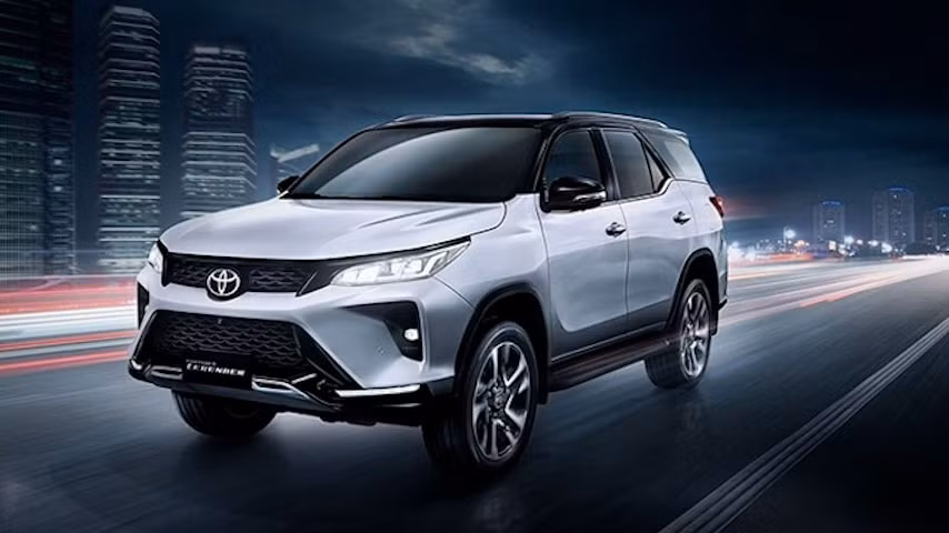 toyota fortuner 2023 xuat hien tai thai lan hinh 3