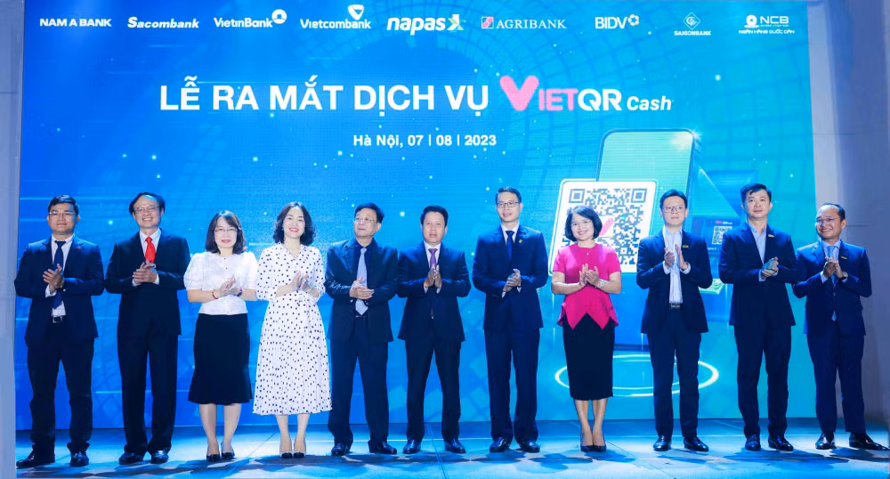 nam a bank tien phong trien khai dich vu rut tien bang vietqr hinh 1
