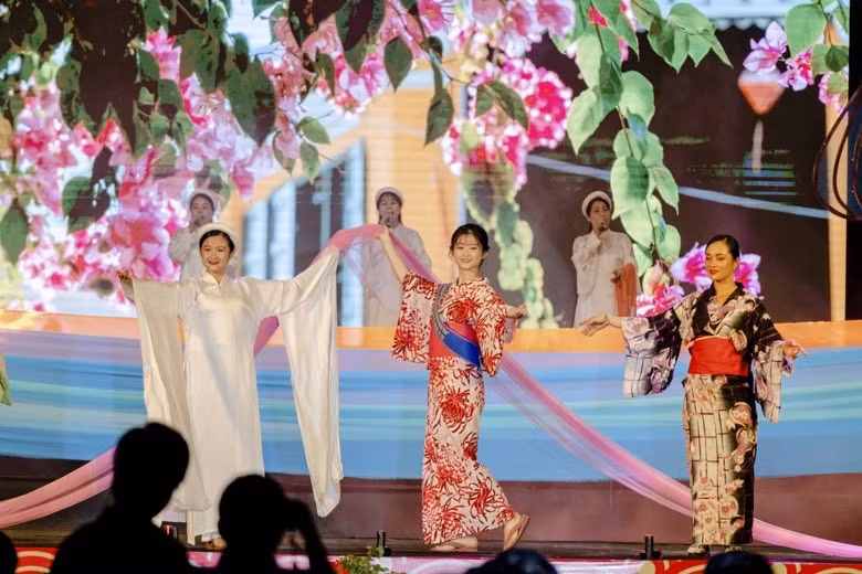 chuoi hoat dong dac sac gan ket van hoa hoi an nhat ban hinh 1