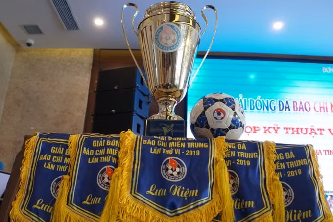 Công tác chuẩn bị đã cơ bản hoàn thành để đón các đội bóng về tranh tài.