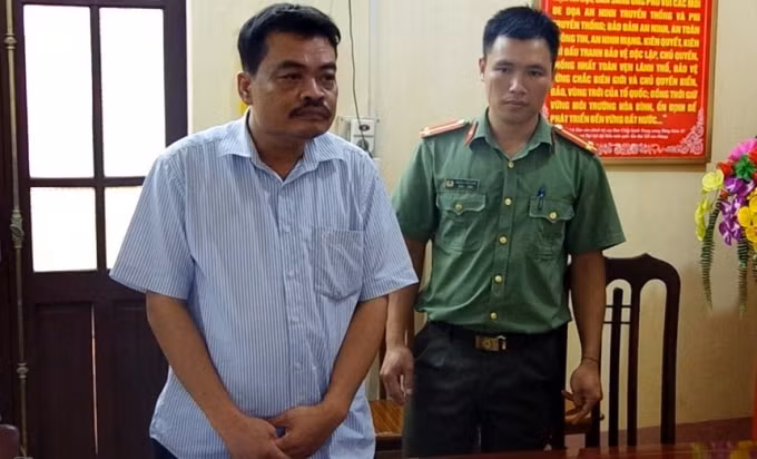 Bị can Nguyễn Thanh Hoài - Trưởng phòng Khảo thí và quản lý chất lượng giáo dục - Sở GDĐT Hà Giang. Ảnh: BCA
