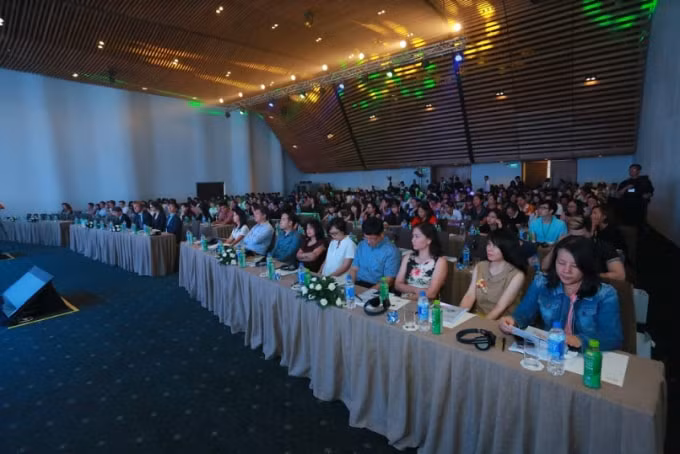 Sự kiện đã thu hút sự quan tâm và tham dự của hơn 500 nhân viên y tế hiện công tác tại các bệnh viện sản nhi tại Hà Nội, Hồ Chí Minh cùng các tỉnh lân cận