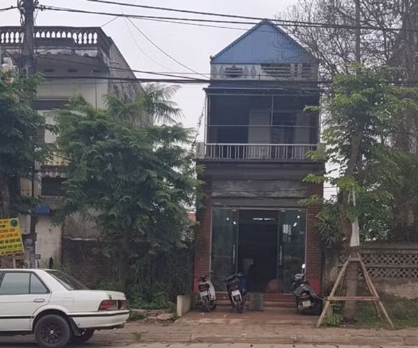 Sau khi sự việc cướp tài sản xảy ra, anh Bằng đã phải ngừng hoạt động, tháo dỡ biển hiệu tại nơi từng là trụ sở của Công ty