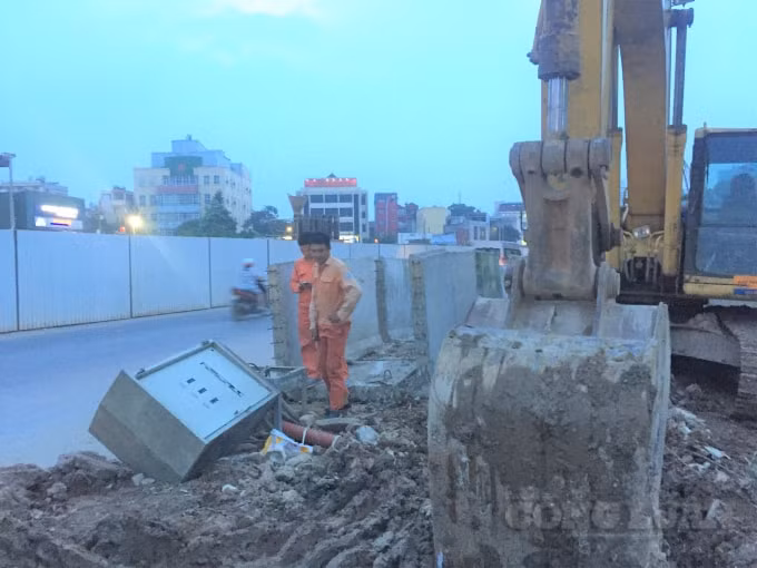 Việc thi công, mở rộng đường Phạm Văn Đồng 