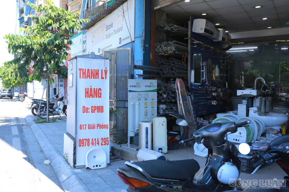 “Chúng tôi sẵn sàng bàn giao mặt bằng khi có thông báo của cơ quan chức năng. Tuy nhiên, điều người dân quan tâm nhất hiện nay là phương án tái định cư. Việc sớm xác định nơi ở mới là rất cần thiết để các gia đình chủ động ổn định cuộc sống, cho gia đình”, bà Thơ chia sẻ. clo_br_z8343994571993-43172f6c753edb5046b6be8f0785fa17.jpg