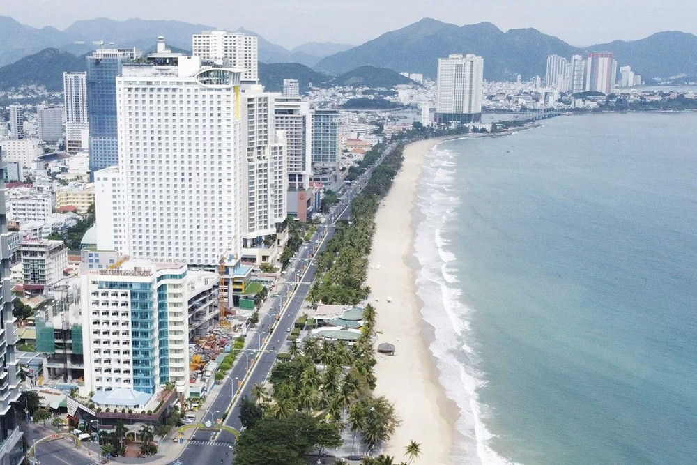Hiện nay cả nước có hơn 146.000 căn hộ condotel đang gặp vướng mắc. Ảnh minh họa: HTV condotel-am-dam-hinh.jpg